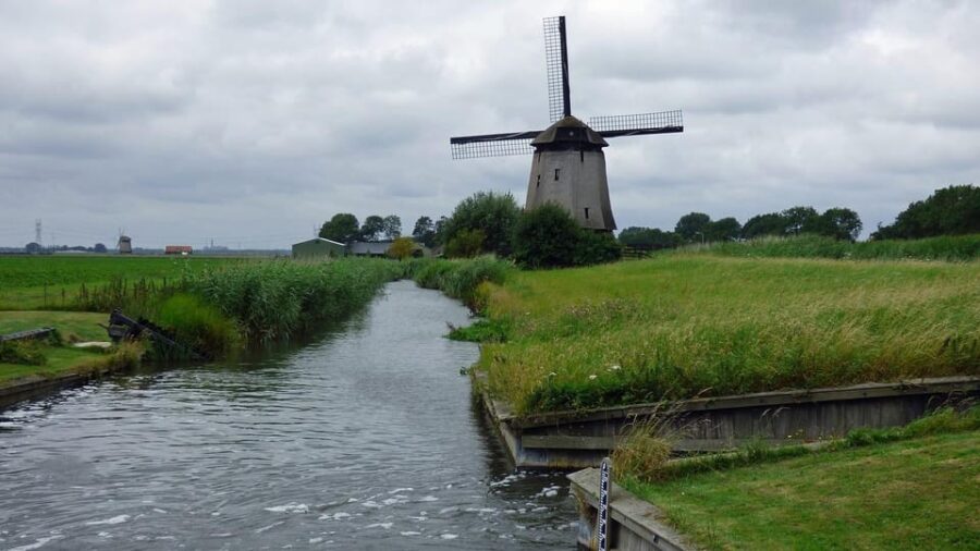 Tour to Windmills, Cheese, Clogs and Volendam From Amsterdam