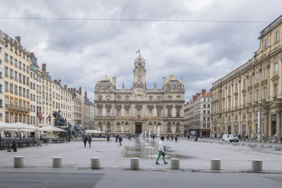 Tour With an Actor-Guide: the Revolution and the End of Lyon