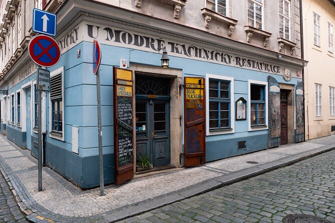 Traditional Czech Food and Prague Old Town Private Tour
