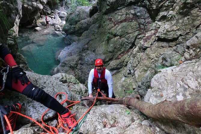 Trekking Waterfalls Near Santo Domingo