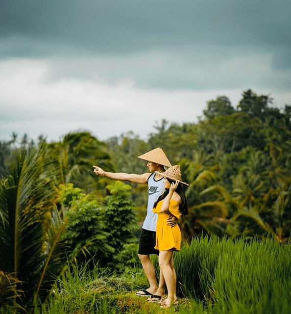 Ubud: Best Cretya Day Club In Ubud & Waterfalls Private Tour