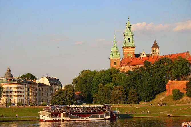 Ultimate Krakow & More 3 Day Private Tour - Exploring Krakows Historical Gems