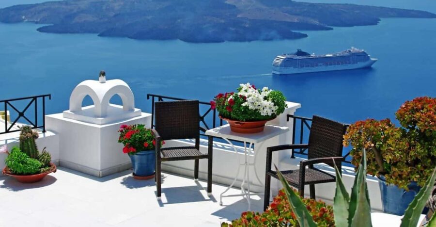 Unforgetable 4h Tour in Santorini With Guide