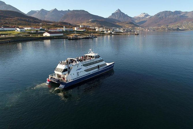 USHUAIA: Beagle Channel Navigation – Sea Lion Island and Descent at Bridges Islands