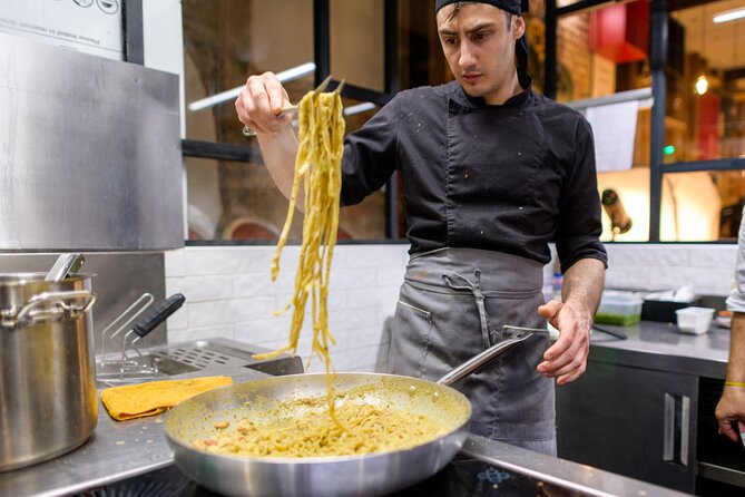 Venice: Pasta and Tiramisu Cooking Class With Wine