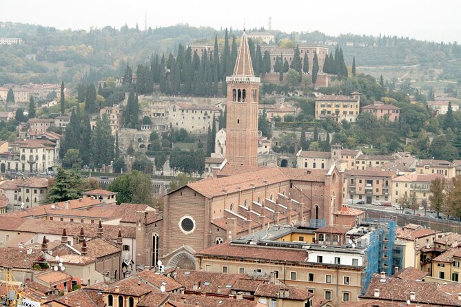 Verona Scavenger Hunt and Highlights Self-Guided Tour