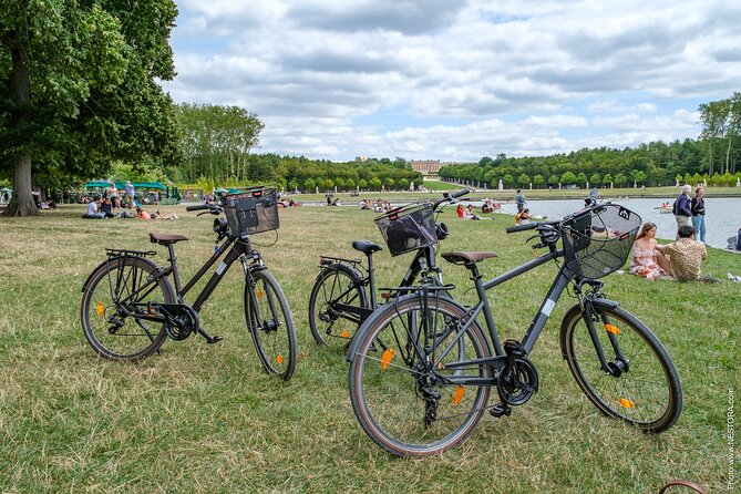 Versailles: Bike Rental, Different Sizes - Hours of Operation