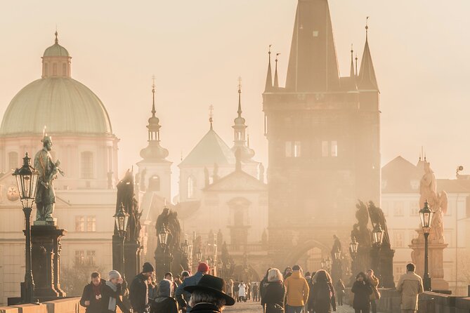 VIP Tour: Professional Photos - You and Prague Best Monuments - Explore Pragues Iconic Monuments