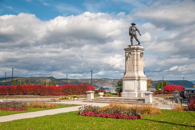 WALKING AT BEC-SCIE OUTDOOR CENTRE (CANYON) - Saguenay Guided Tours