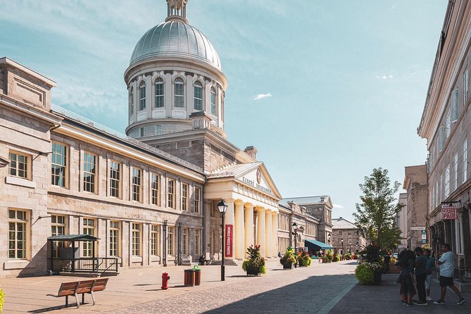 Walking Tour of Old Montreal – 16/42 Tours