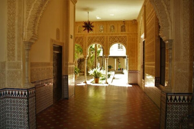Walking Tour of the Alhambra in Granada