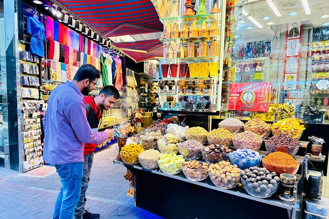 Walking Tour With Local Friend and Discover Old Dubai