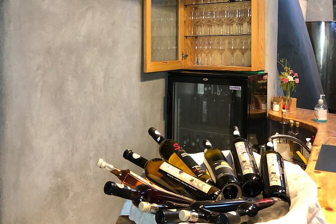 Wine Tasting & Highligh Experience in Santorini
