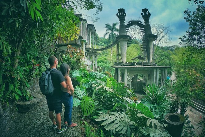 Xilitla Surrealistic Garden and Huahuas Abyss Tour - Included Amenities