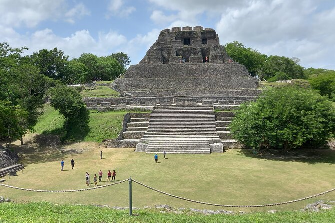 Xunantunich & Food Tour With Local Chocolate Tasting Experience