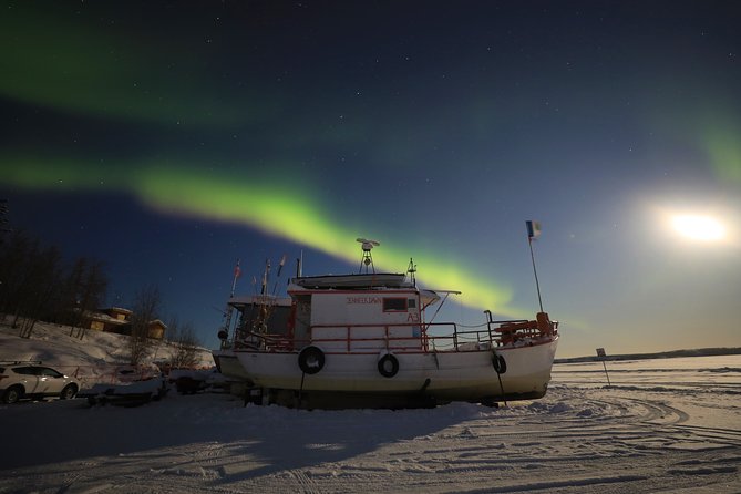 Yellowknife Tours – Aurora by Bus