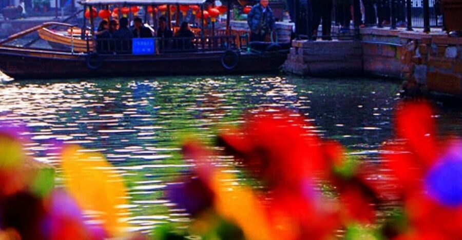 Zhujiajiao With Amazing Night Lights and Bar Experience