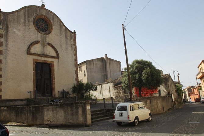 2-Hour Private Tour With Expert Guide in a Vintage Car in Orroli - Key Points