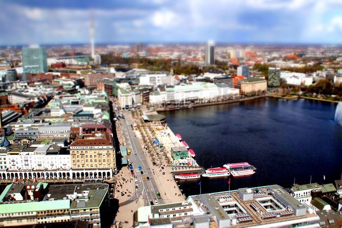10 Secrets of Hamburg's Old Town Review - Discovering Hidden Gems in Hamburg