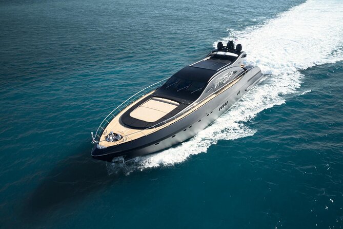 108 Ft Neoprene Overmarine Yacht - Included Amenities