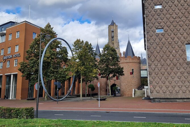 1,5 Hour Private Guided Highlights of Arnhem City Walk - Meeting and End Points