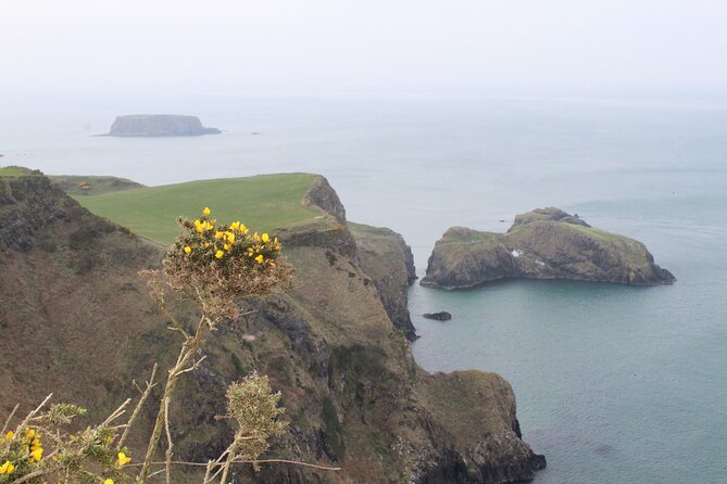 2-Day Northern Ireland Giants Causeway Private Luxury Car Tour - Schedule and Availability