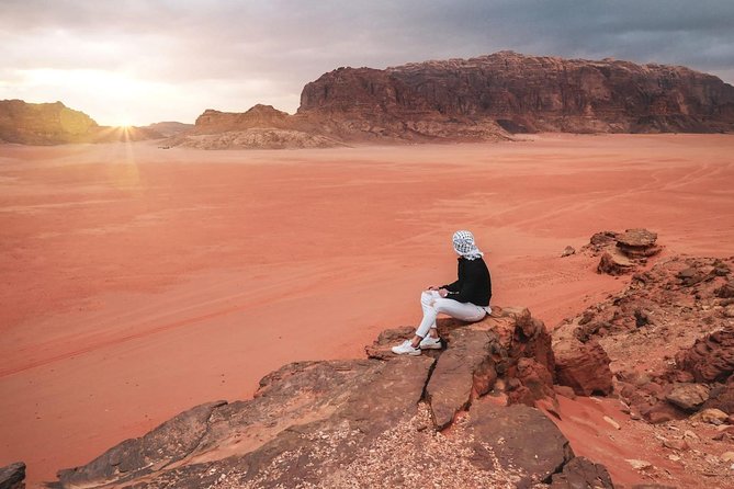 2 Hour Jeep Tour - Wadi Rum Desert & Canyon - Preparing for the Adventure