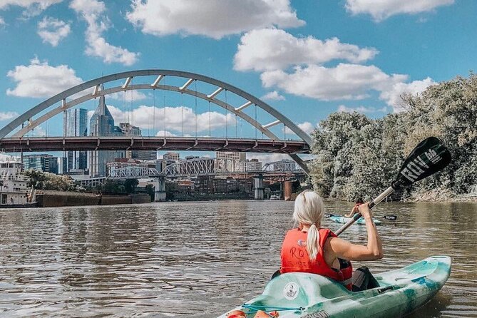 2 Hour River Scavenger Hunt in Downtown Nashville - Solving Scavenger Hunt Clues