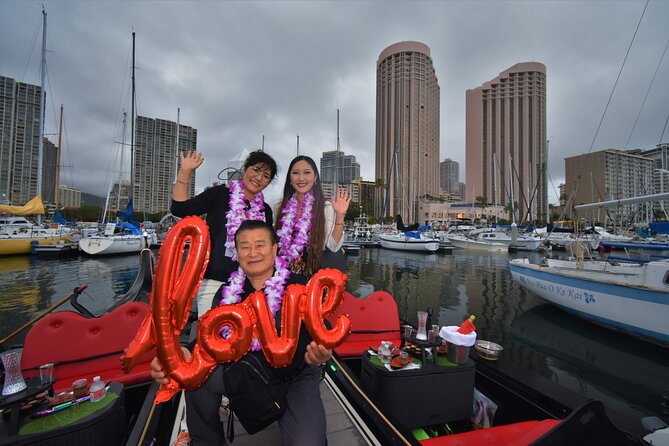 2-Hour Small-Group Gondola Excursion in Waikiki - Meeting and Pickup Information