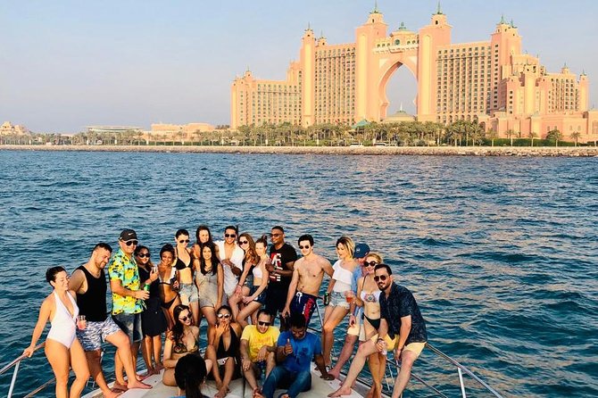 2 Hour Yacht Tour Around Palm Island - Inclusions