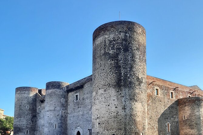 2 Hours Guided Group Tour in Catania - Meeting Point and Start Time