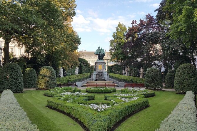 2 Hours Walking Tour in Brussel - Meeting and End Points