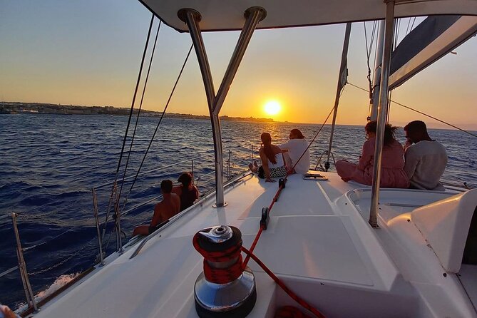 3-Hours Sunset Catamaran Cruise With Dinner All Inclusive - Group Size and Accessibility