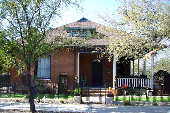 300 Years of Spanish History in Downtown Tucson: A Self-Guided Audio Tour - Taking in Spanish Heritage