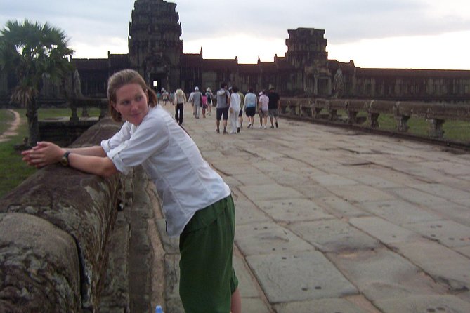 4-Day Cambodia Highlights Tour From Phnom Penh With Angkor Wat - Inclusions and Accommodations