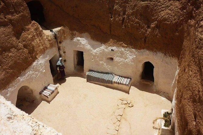 4-Day Private Tour: Sahara and Djerba Island From Tunis and Hammamet - Pickup and Meeting Details