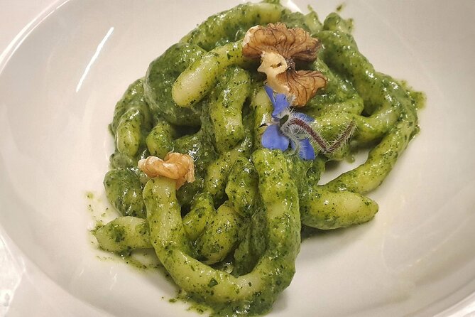 4 Hours Fresh Pasta, Sun and Lake View - Delicious Menu Offerings