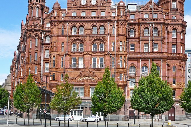 48 Hours in Manchester Self Guide - Exploring Manchesters Architecture