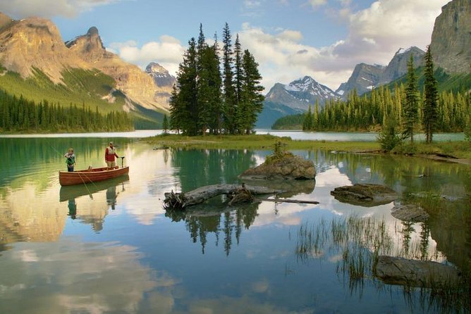 5-Day Winter Rockies Tour, Calgary in Vancouver Out With Free Day - Inclusions and Exclusions
