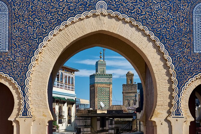 5 Days Private Casablanca Tour to Marrakech via Fès and Desert - Accommodations and Amenities