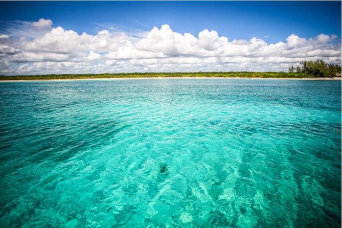 5-Hour Private 42 Azimut Yacht 2-Stop Tour W/ Food, Open Bar & Snorkeling - Meeting and Departure