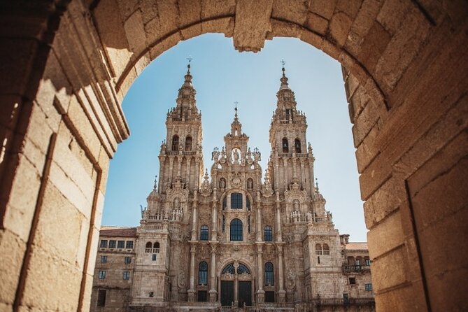 7-Day Portuguese Camino De Santiago Tour From Tui - Accommodation and Meals