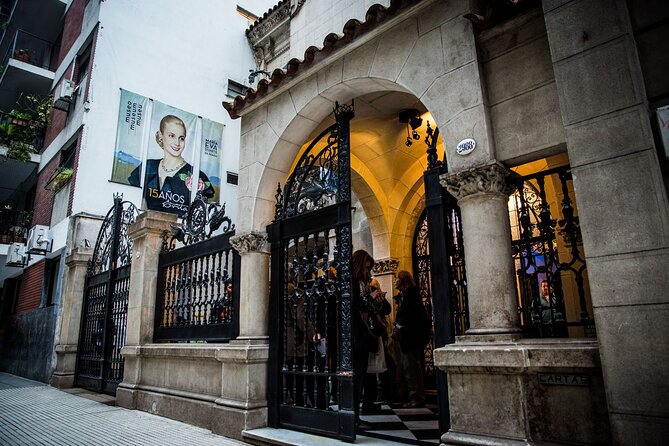 A Coffee With Eva Perón: Historical Figure of Buenos Aires - Exploring Recoleta Cemetery