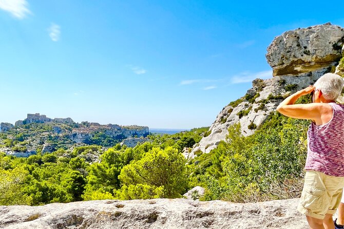 A Day in Arles, Les Baux and Saint-Rémy - Exploring the Picturesque Les Baux