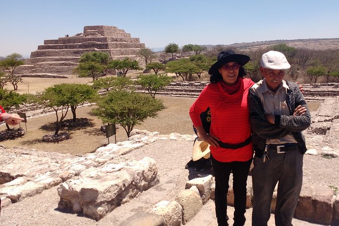 A Not Crowded Archaeological Tour in Cañada De La Virgen - Meeting and Logistics