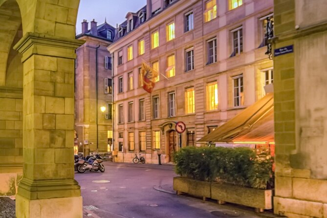 A Self-Guided Audio Tour of Geneva's Old Town - Highlights of the Walking Route