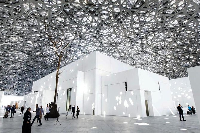 Abu Dhabi Sightseeing With Louvre Museum & Grand Mosque With 5* Lunch - Dress Code Requirements