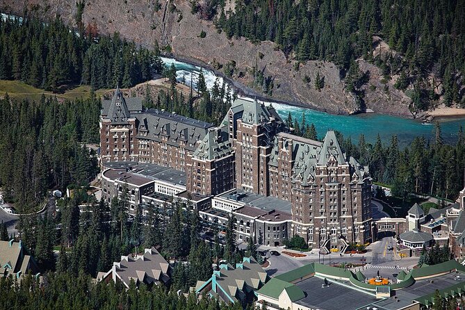 Airport Shuttle: Banff <---> Calgary - Inclusions and Fees