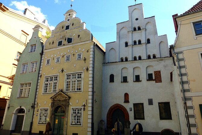 An Audio Tour of Old Riga: From St Peters Church to the Monument of Freedom - Exploring the Swedish Gate