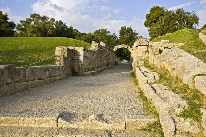 Ancient Olympia Full-Day Excursion From Patras - Exploring the Olympic Temples